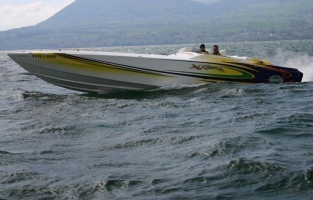  batismo no mar do lago leman no início de Evian les Bains 